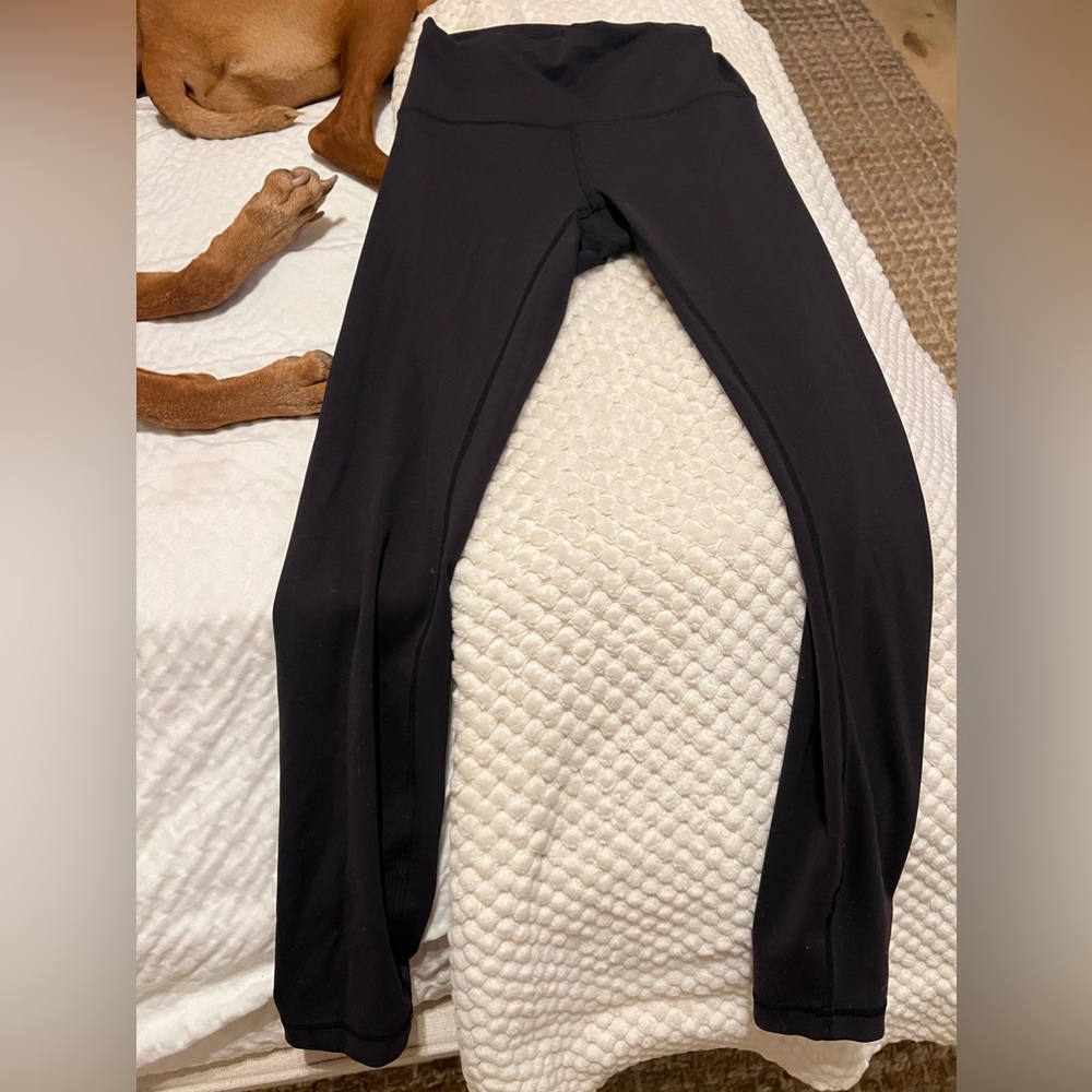 Black Lulu lemon